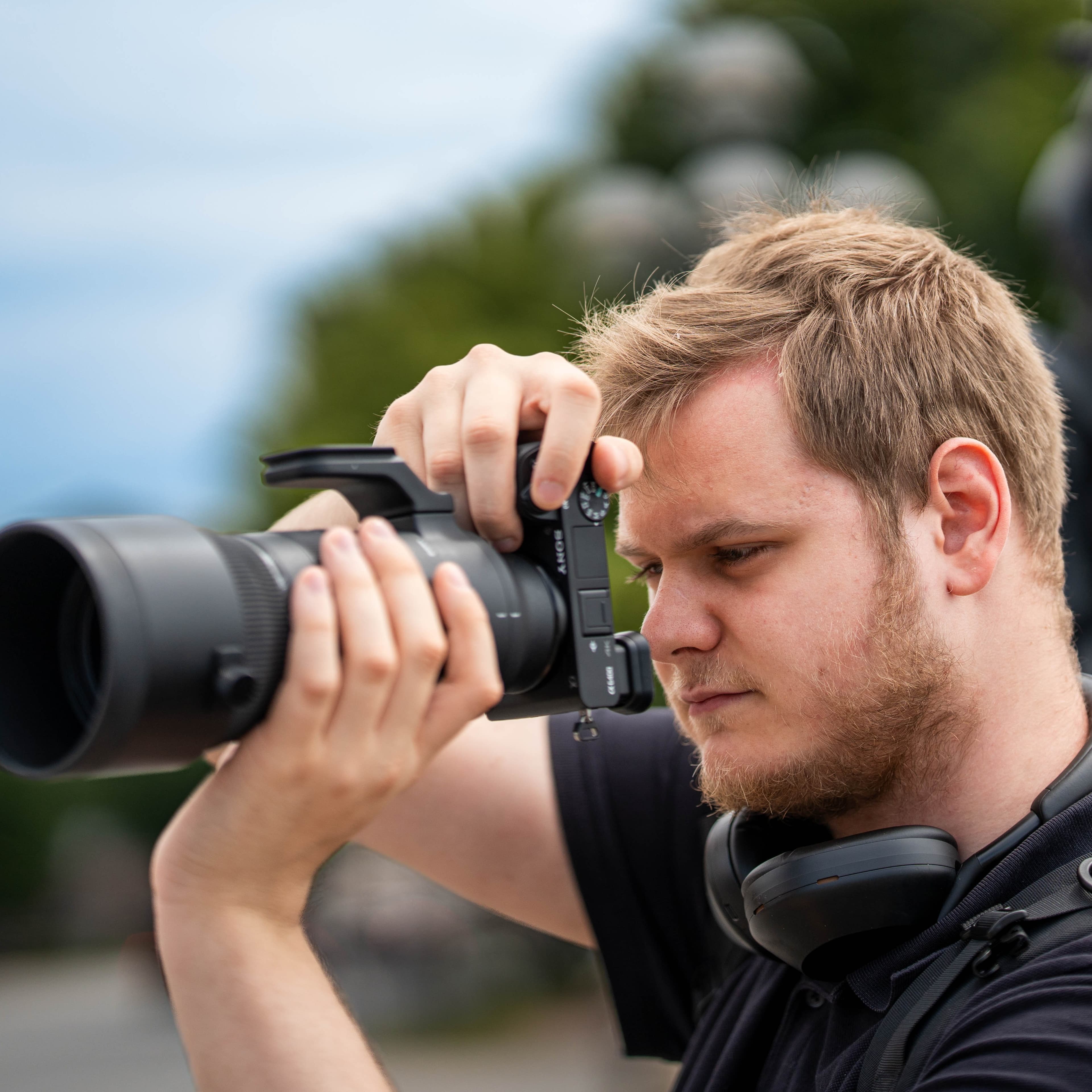 Till beim Fotografieren mit der Kamera